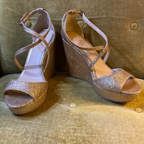 Badgley Mischa golden wedges, size 61/2 , new with box - Picture 1 of 4